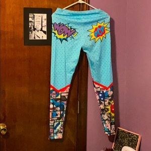 *SOLD* Cute Cartoon WOW! POP! Leggings